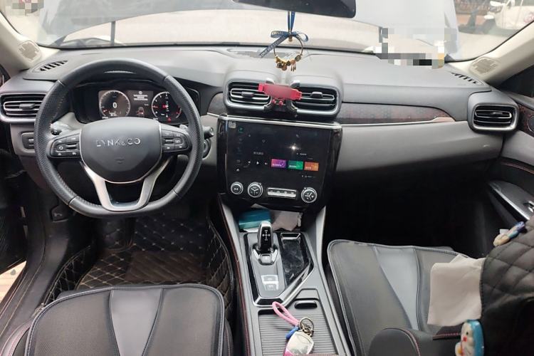 Used Lynk & Co 02 2020 1.5T DCT Two-Wheel Drive Sporty Version Center Console