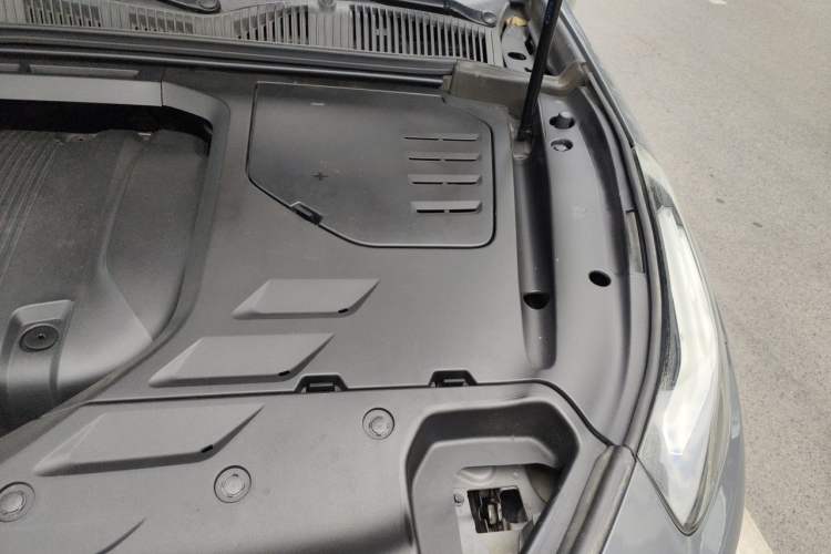 Used Lynk & Co 02 2020 High-Energy Edition 2.0T Automatic Two-Wheel Drive Shine Pro Edition Engine Bay Left