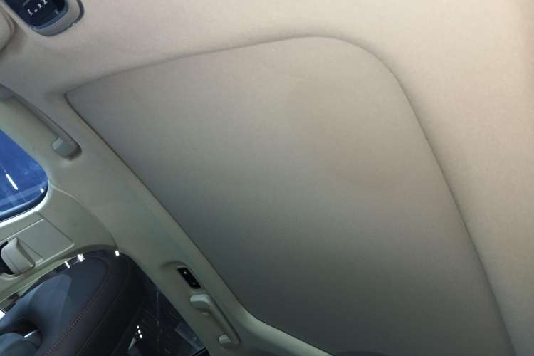 Used Lynk & Co 02 2020 1.5T DCT Two-Wheel Drive Pro Edition Headliner