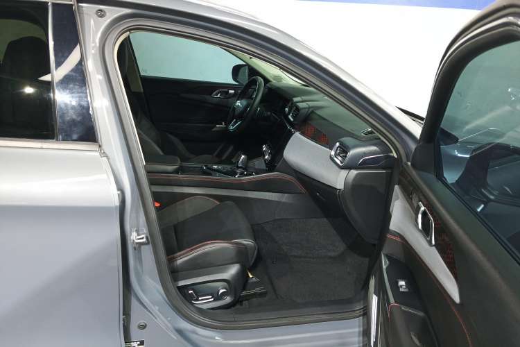 Used Lynk & Co 02 2020 1.5T DCT Two-Wheel Drive Pro Edition Right Front Seat