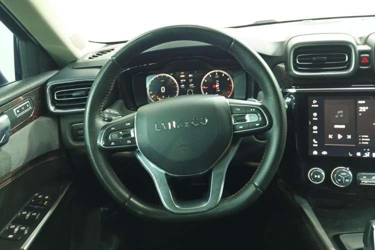 Used Lynk & Co 02 2020 1.5T DCT Two-Wheel Drive Pro Edition Steering Wheel