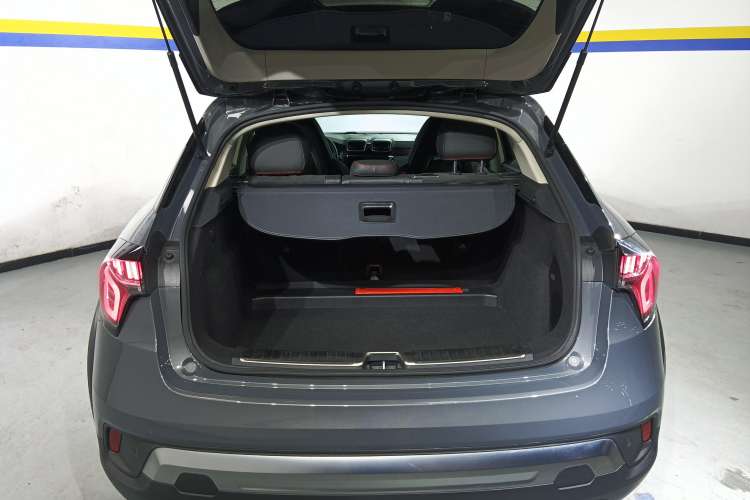 Used Lynk & Co 02 2020 1.5T DCT Two-Wheel Drive Pro Edition Trunk