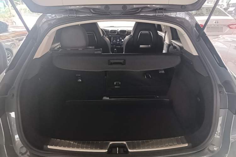 Used Lynk & Co 02 2020 1.5T DCT Two-Wheel Drive Pro Edition Trunk