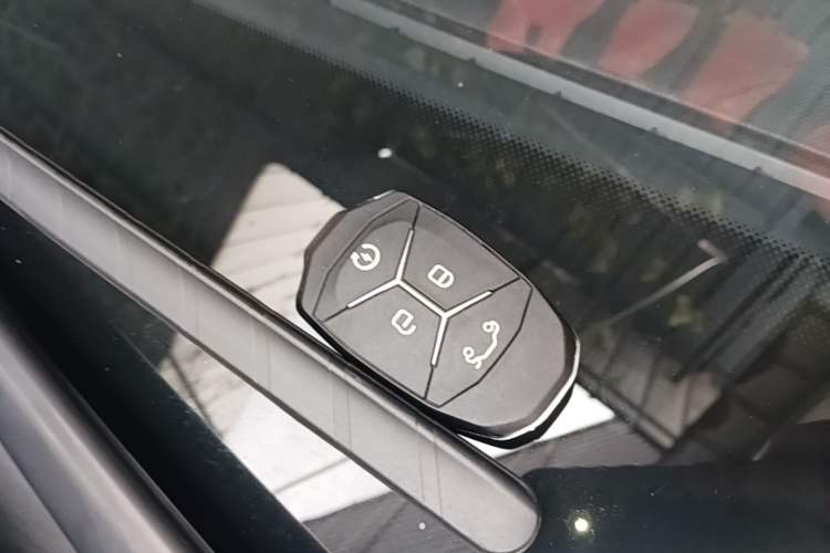 Used Lynk & Co 02 2020 1.5T DCT Two-Wheel Drive Pro Edition Vehicle Key