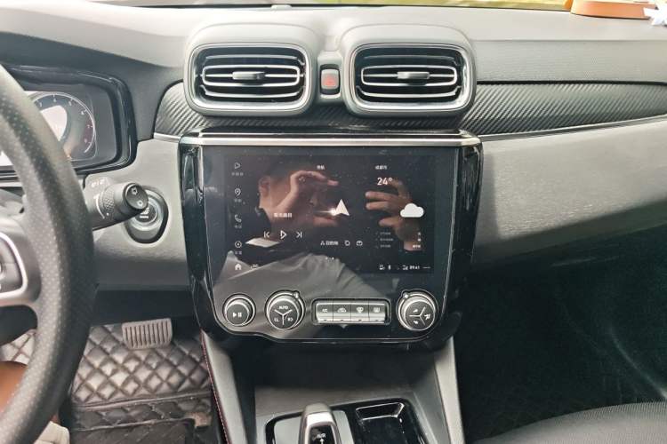 Used Lynk & Co 02 2020 High-Energy Edition 2.0T Automatic Two-Wheel Drive Pro Version Audio And AC Panel