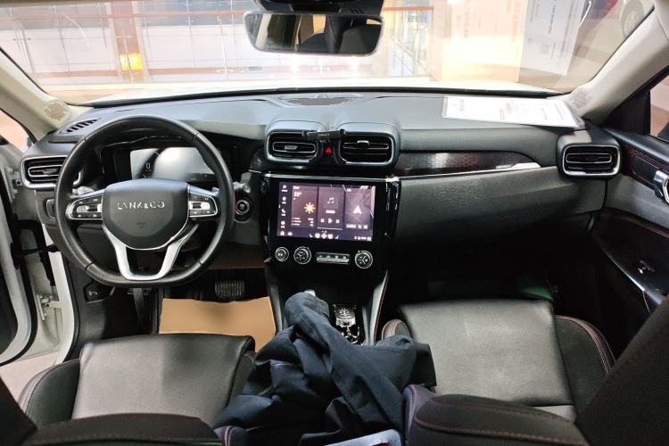 Used Lynk & Co 02 2020 1.5T DCT Two-Wheel Drive Pro Edition Center Console