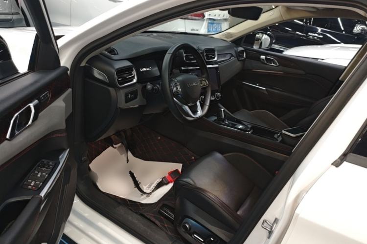 Used Lynk & Co 02 2020 High-Energy Edition 2.0T Automatic Two-Wheel Drive Pro Version Driver Seat