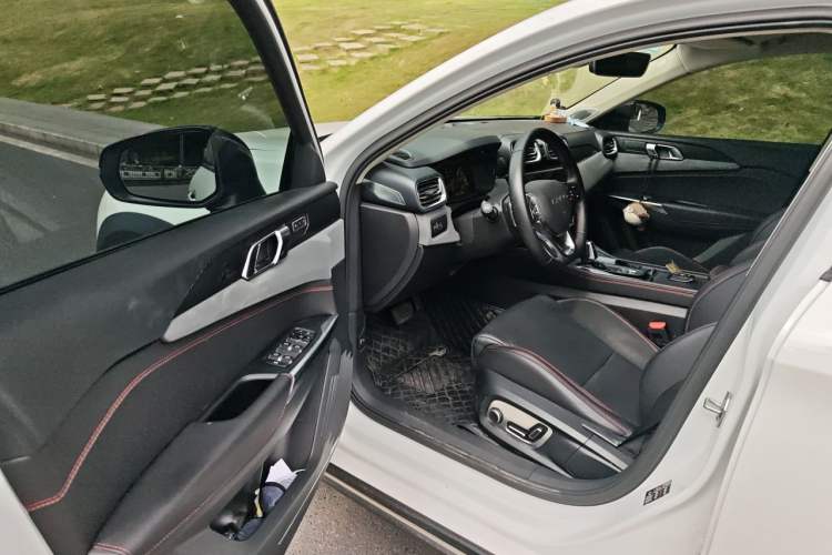 Used Lynk & Co 02 2020 High-Energy Edition 2.0T Automatic Two-Wheel Drive Pro Version Driver Seat