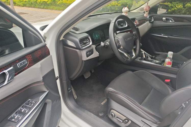 Used Lynk & Co 02 2020 1.5T DCT Two-Wheel Drive Pro Edition Driver Seat
