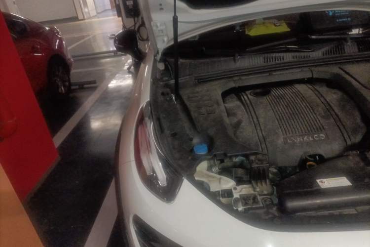 Used Lynk & Co 02 2020 1.5T DCT Two-Wheel Drive Pro Edition Engine Bay Right