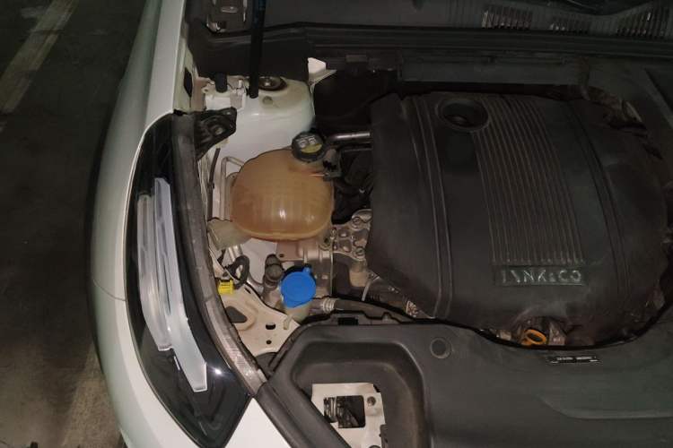 Used Lynk & Co 02 2020 1.5T DCT Two-Wheel Drive Pro Edition Engine Bay Right