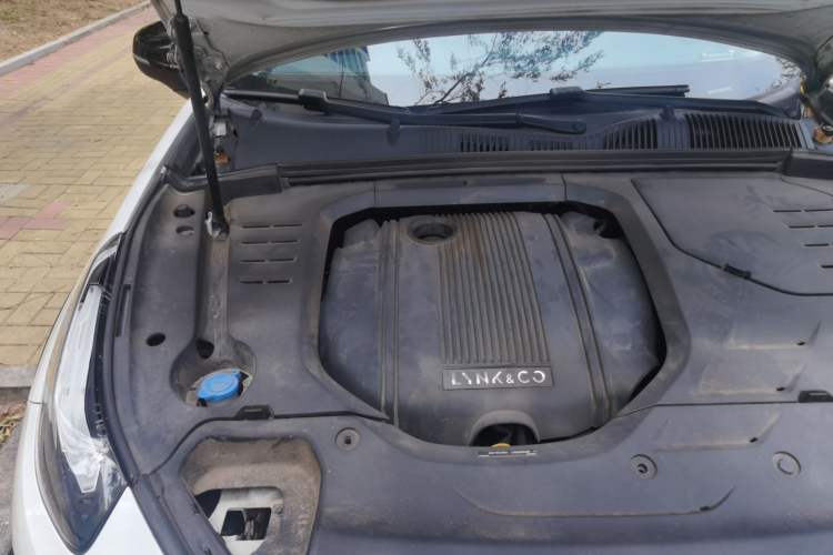 Used Lynk & Co 02 2020 1.5T DCT Two-Wheel Drive Pro Edition Engine Bay Right