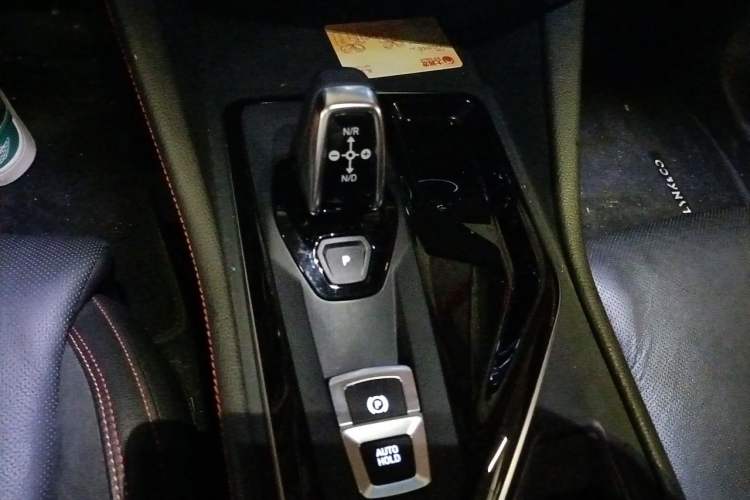 Used Lynk & Co 02 2020 1.5T DCT Two-Wheel Drive Pro Edition Gear Lever