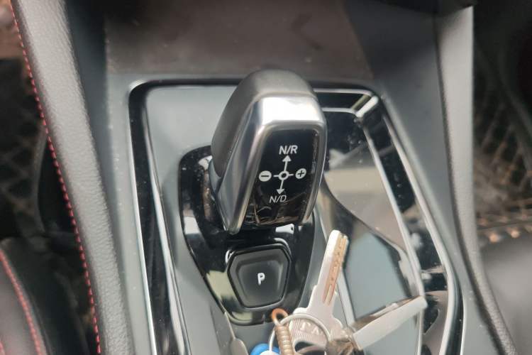 Used Lynk & Co 02 2020 High-Energy Edition 2.0T Automatic Two-Wheel Drive Pro Version Gear Lever