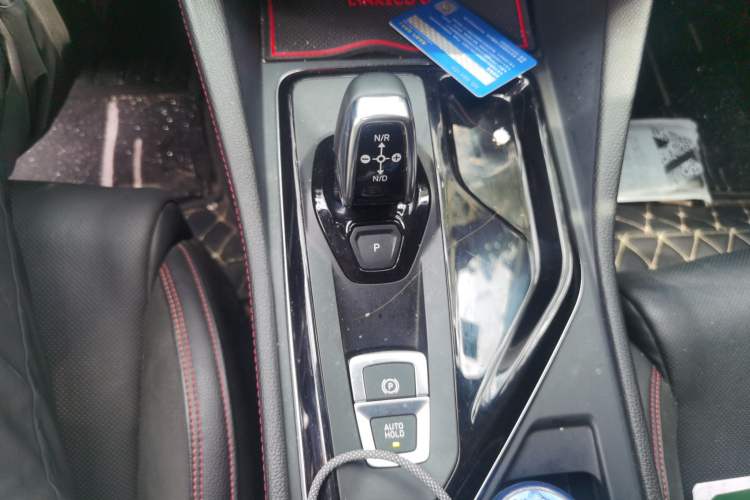 Used Lynk & Co 02 2020 1.5T DCT Two-Wheel Drive Pro Edition Gear Lever