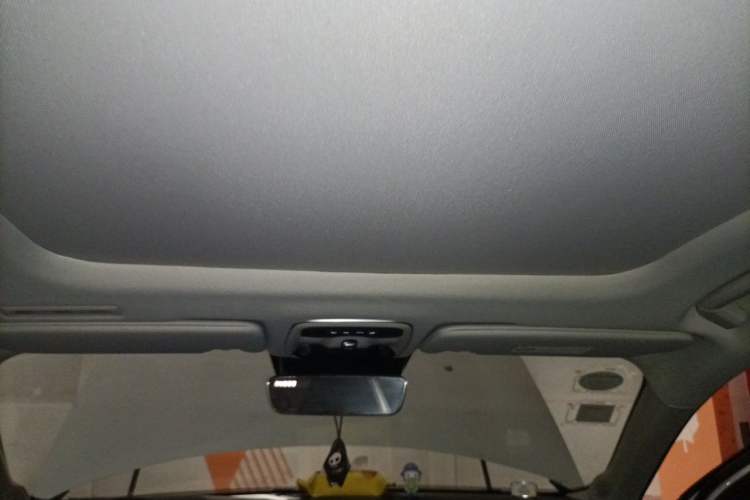 Used Lynk & Co 02 2020 1.5T DCT Two-Wheel Drive Pro Edition Headliner