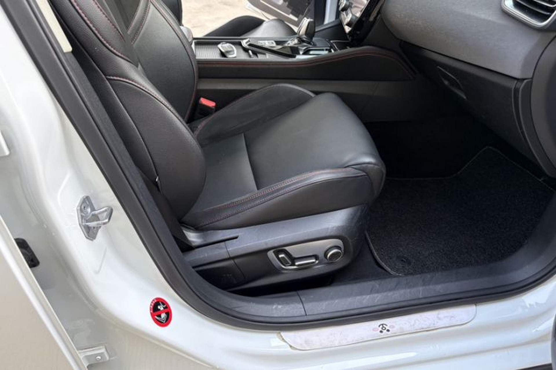 Used Lynk & Co 02 2020 1.5T DCT Two-Wheel Drive Pro Edition Interior 2