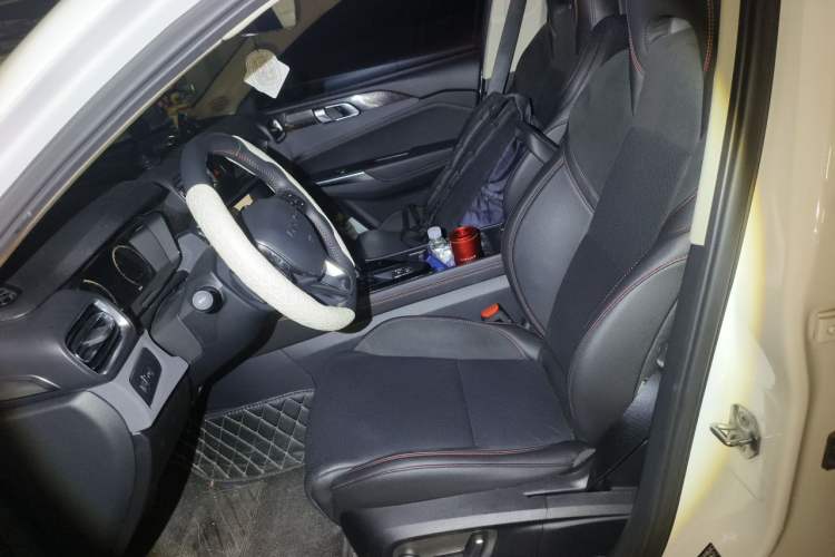 Used Lynk & Co 02 2020 1.5T DCT Two-Wheel Drive Pro Edition Left Front Seat