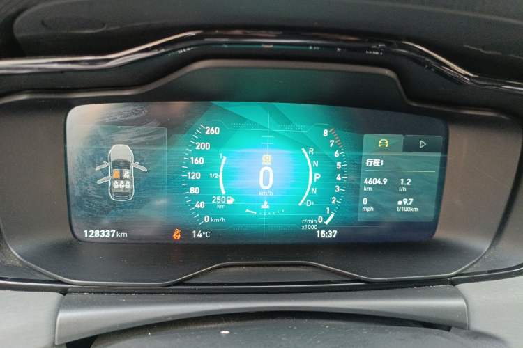 Used Lynk & Co 02 2020 1.5T DCT Two-Wheel Drive Pro Edition Odometer Close Up