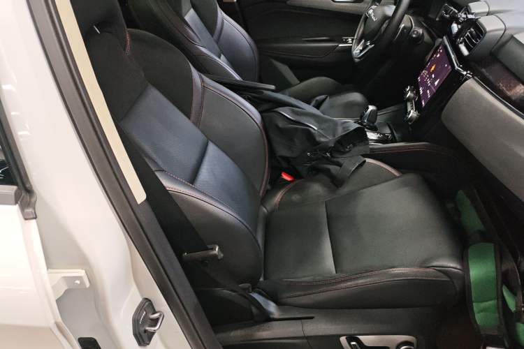 Used Lynk & Co 02 2020 1.5T DCT Two-Wheel Drive Pro Edition Right Front Seat