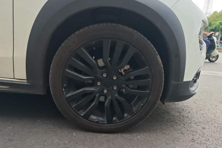 Used Lynk & Co 02 2020 High-Energy Edition 2.0T Automatic Two-Wheel Drive Pro Version Right Front Wheel Hub
