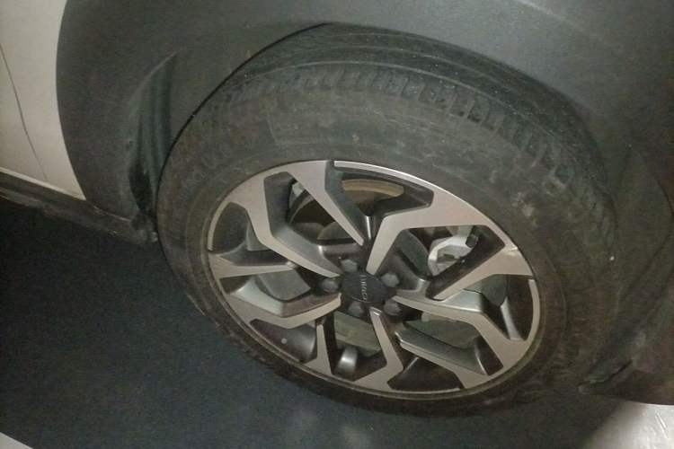 Used Lynk & Co 02 2020 1.5T DCT Two-Wheel Drive Pro Edition Right Front Wheel Hub