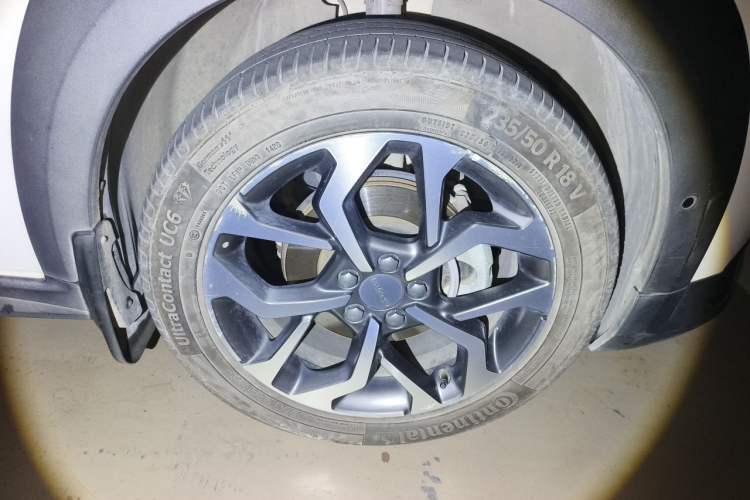 Used Lynk & Co 02 2020 1.5T DCT Two-Wheel Drive Pro Edition Right Front Wheel Hub
