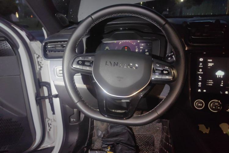 Used Lynk & Co 02 2020 1.5T DCT Two-Wheel Drive Zhaopu Version Steering Wheel