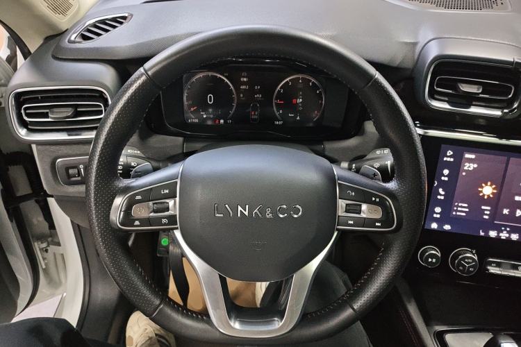 Used Lynk & Co 02 2020 1.5T DCT Two-Wheel Drive Pro Edition Steering Wheel
