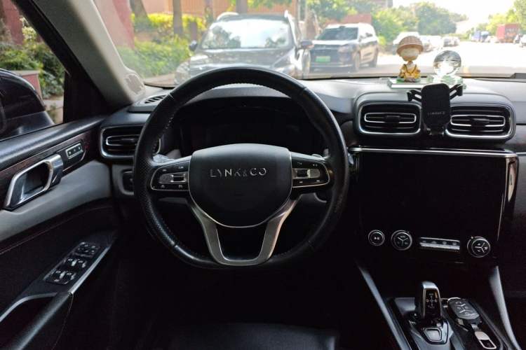 Used Lynk & Co 02 2020 1.5T DCT Two-Wheel Drive Pro Edition Steering Wheel