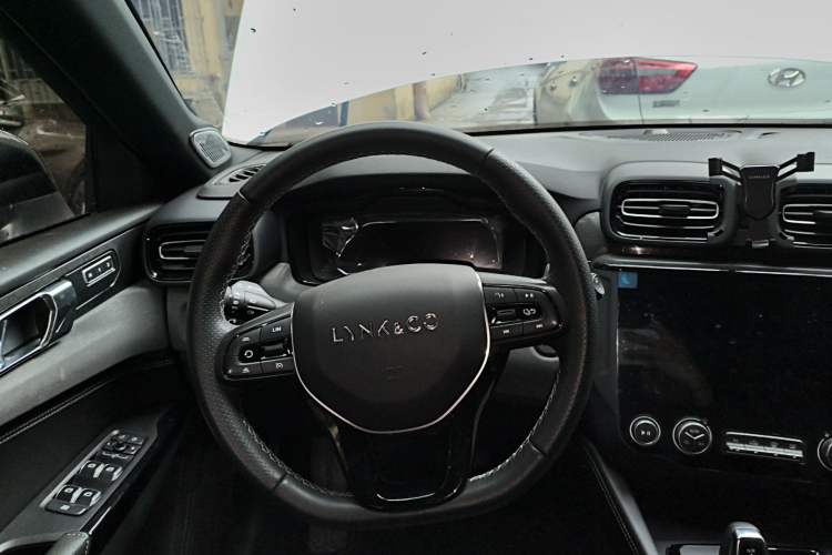 Used Lynk & Co 02 2020 1.5T DCT Two-Wheel Drive Sporty Version Steering Wheel