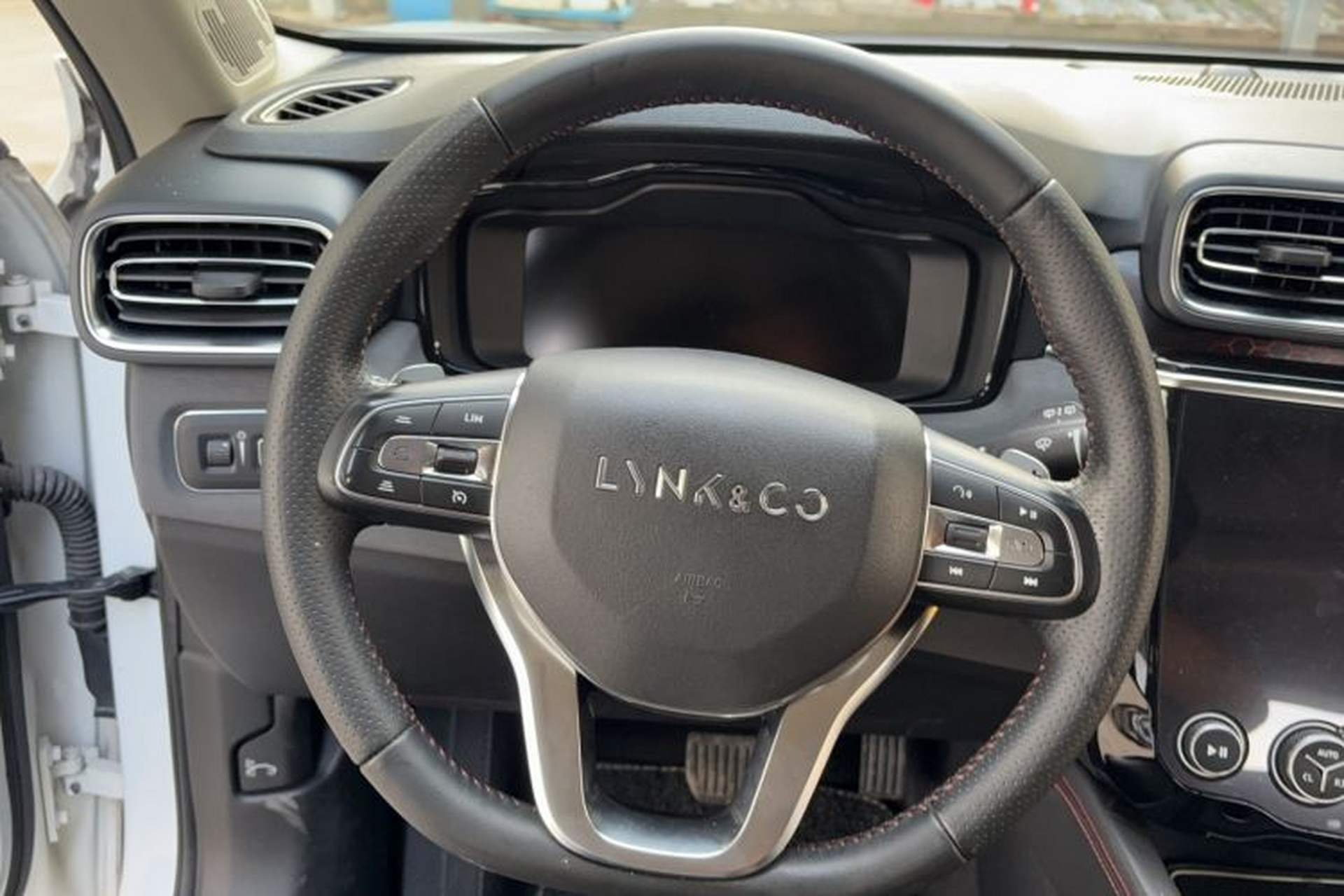 Used Lynk & Co 02 2020 1.5T DCT Two-Wheel Drive Pro Edition Steering Wheel