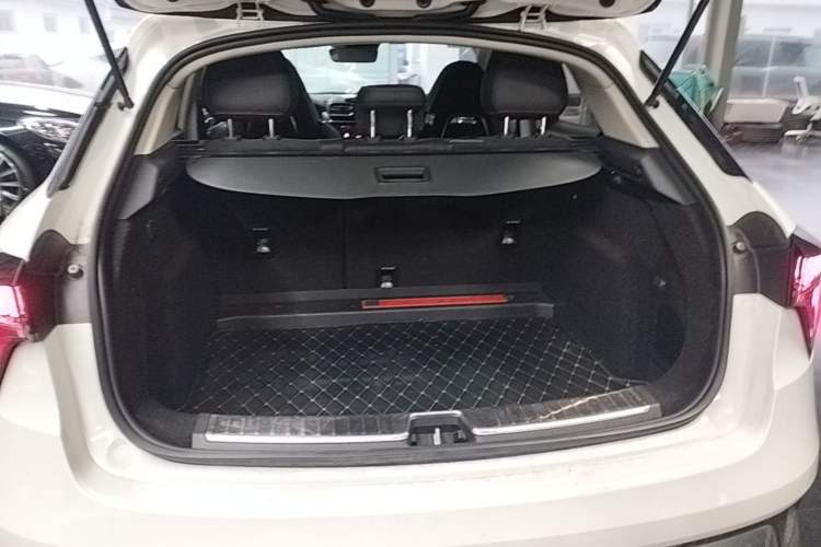 Used Lynk & Co 02 2020 1.5T DCT Two-Wheel Drive Pro Edition Trunk