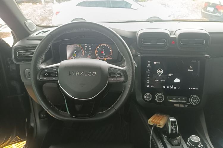 Used Lynk & Co 02 2021 2.0TD Automatic Two-Wheel Drive "Jin" Champion Edition Center Console