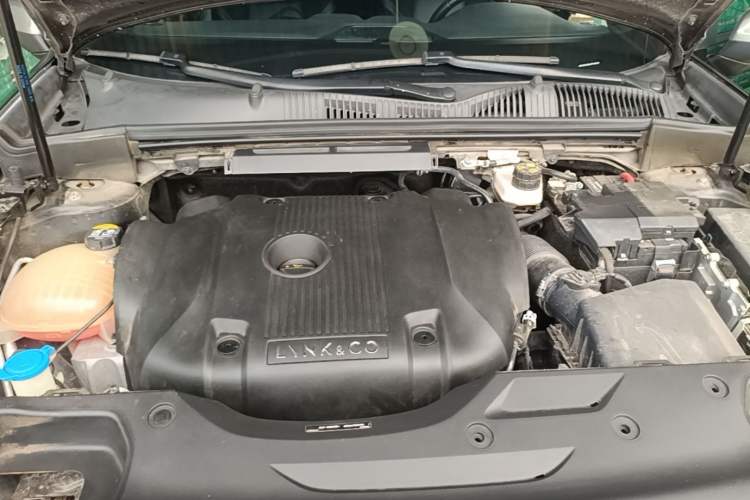 Used Lynk & Co 02 2021 2.0TD Automatic Two-Wheel Drive "Jin" Champion Edition Engine Bay