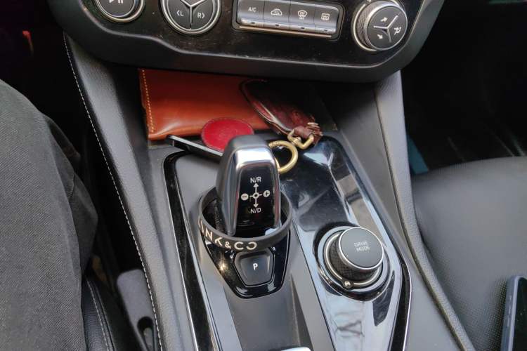 Used Lynk & Co 02 2021 2.0TD Automatic Two-Wheel Drive "Jin" Champion Edition Gear Lever