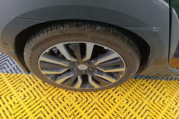 Used Lynk & Co 02 2021 2.0TD Automatic Two-Wheel Drive "Jin" Champion Edition Right Rear Wheel Hub