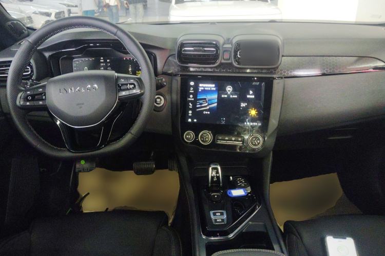 Used Lynk & Co 02 2021 1.5TD DCT Two-Wheel Drive Power Plus Center Console