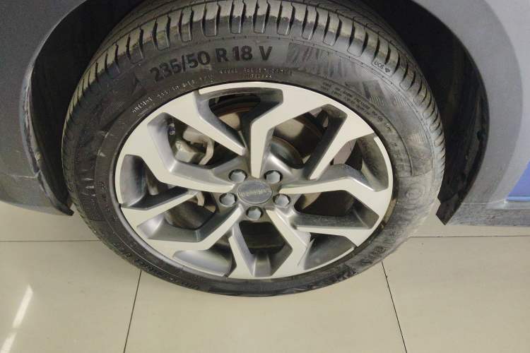 Used Lynk & Co 02 2021 1.5TD DCT Two-Wheel Drive Power Plus Left Front Wheel Hub