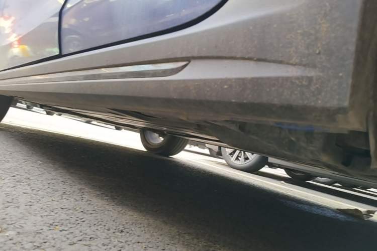 Used Lynk & Co 02 2021 1.5TD DCT Two-Wheel Drive Champion Edition Left Side Sill