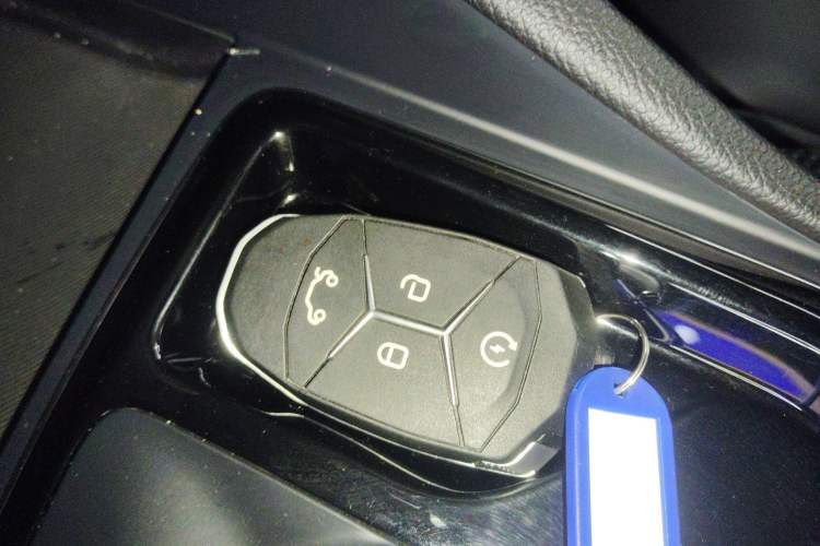 Used Lynk & Co 02 2021 1.5TD DCT Two-Wheel Drive Power Plus Vehicle Key