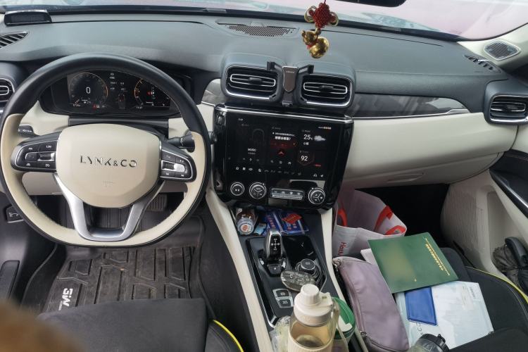 Used Lynk & Co 02 2021 2.0TD Automatic Two-Wheel Drive Zhaoshang Champion Edition Center Console