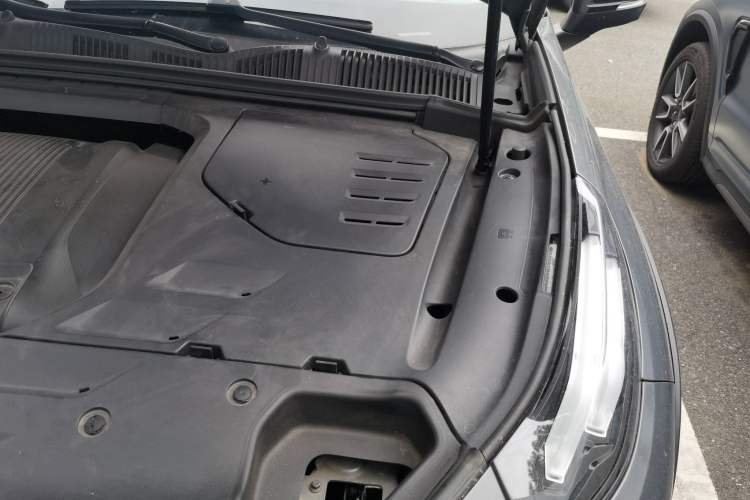 Used Lynk & Co 02 2021 2.0TD Automatic Two-Wheel Drive Zhaoshang Champion Edition Engine Bay Left