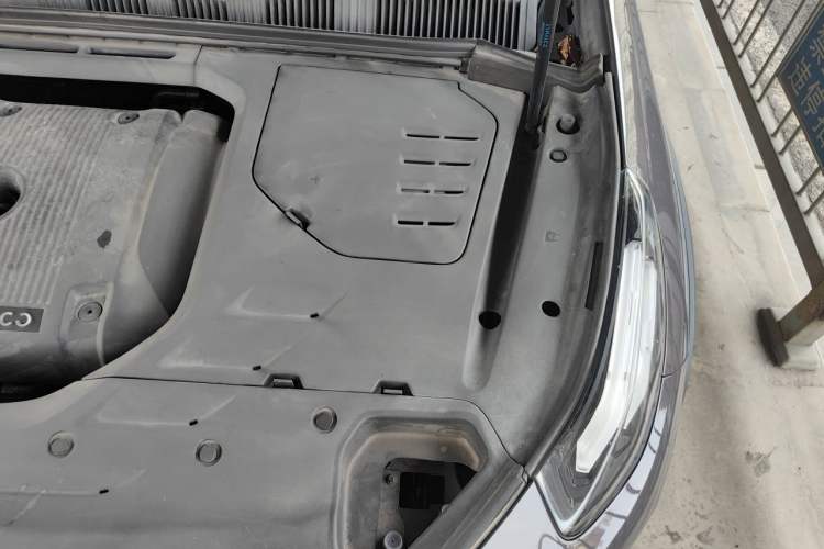 Used Lynk & Co 02 2021 2.0TD Automatic Two-Wheel Drive Zhaoshang Champion Edition Engine Bay Left