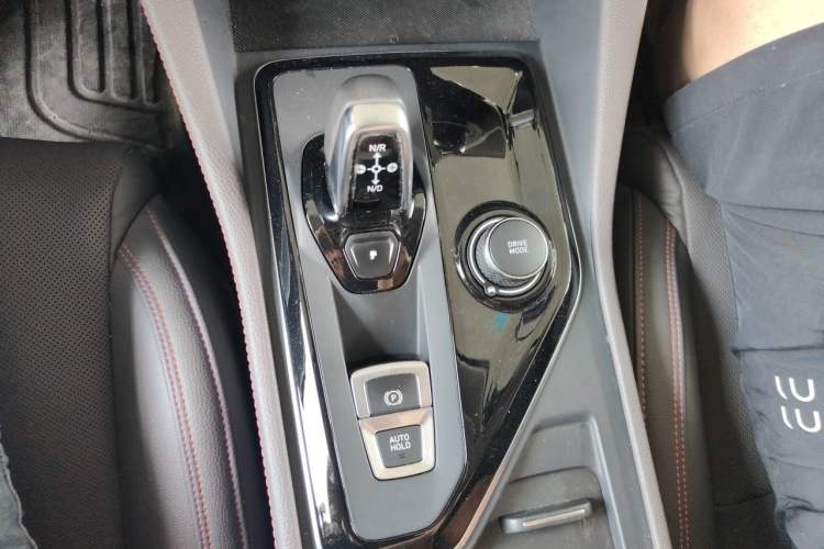 Used Lynk & Co 02 2021 2.0TD Automatic Two-Wheel Drive Zhaoshang Champion Edition Gear Lever