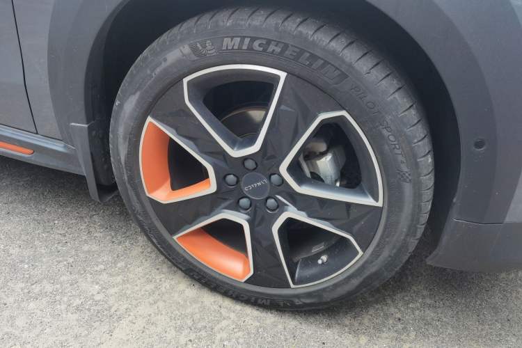 Used Lynk & Co 02 2021 2.0TD Automatic Two-Wheel Drive Zhaoshang Champion Edition Right Front Wheel Hub