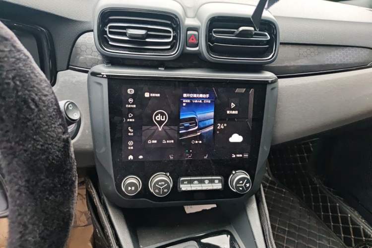 Used Lynk & Co 02 2021 2.0TD Automatic Two-Wheel Drive "Jin" Champion Edition Audio And AC Panel