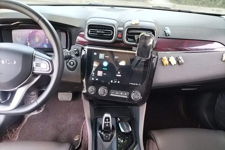 Used Lynk & Co 02 2021 1.5TD DCT Two-Wheel Drive Zhaoyao Plus Audio And AC Panel