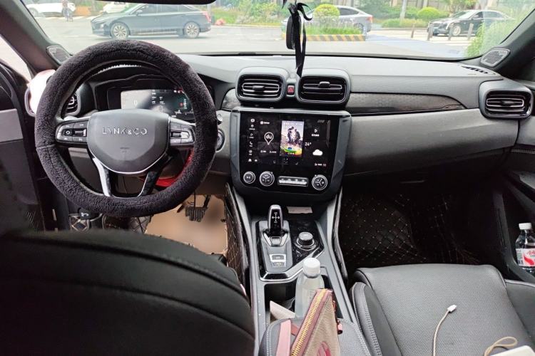 Used Lynk & Co 02 2021 2.0TD Automatic Two-Wheel Drive "Jin" Champion Edition Center Console