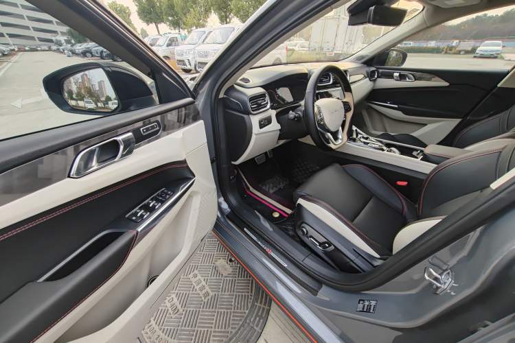 Used Lynk & Co 02 2021 2.0TD Automatic Two-Wheel Drive Zhaoshang Champion Edition Driver Seat